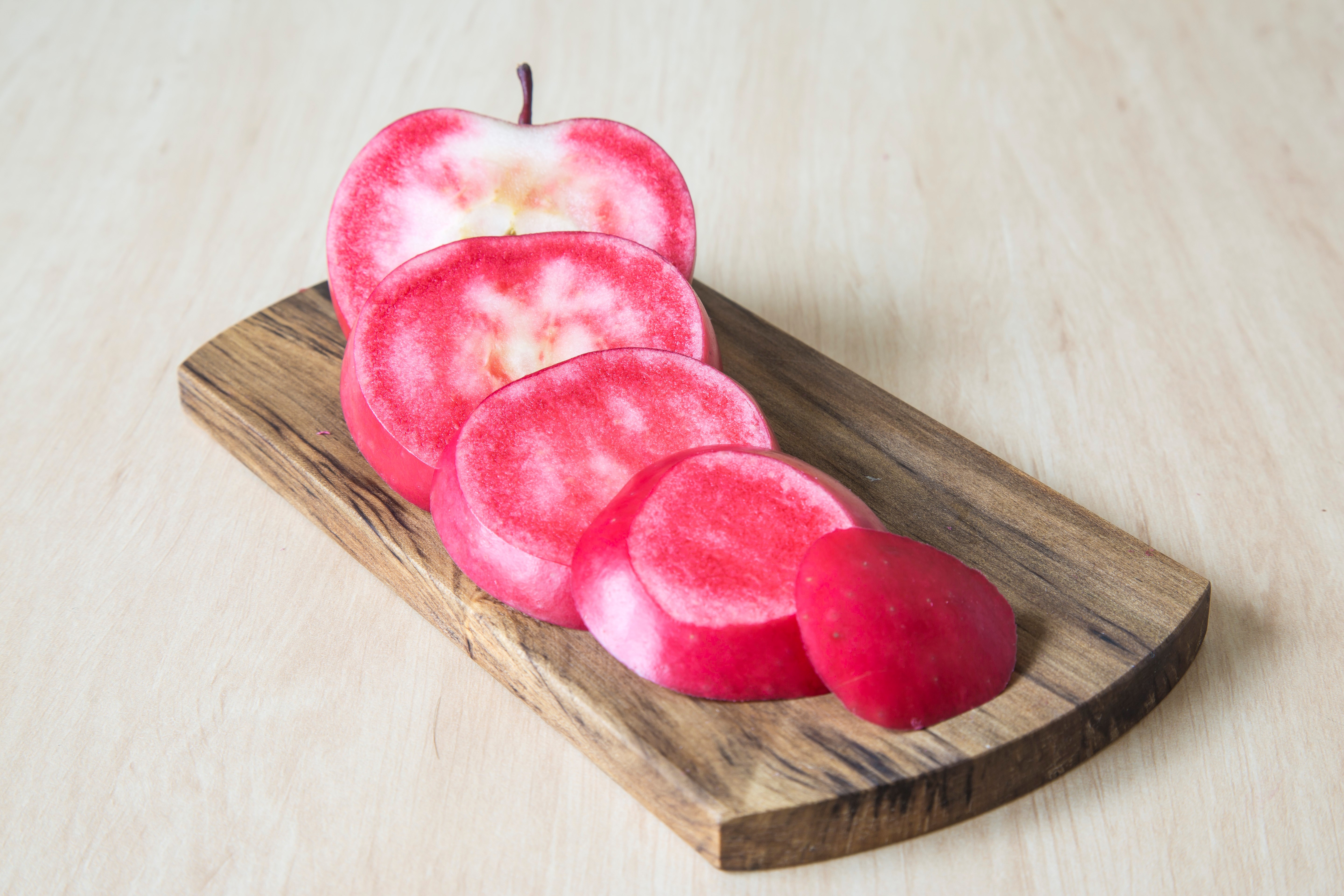 Website/Plants/2144399150/Images/Gallery/M.Red Apple-50.1.jpg